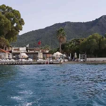 Mandalya Отель Гёльтюрбюку