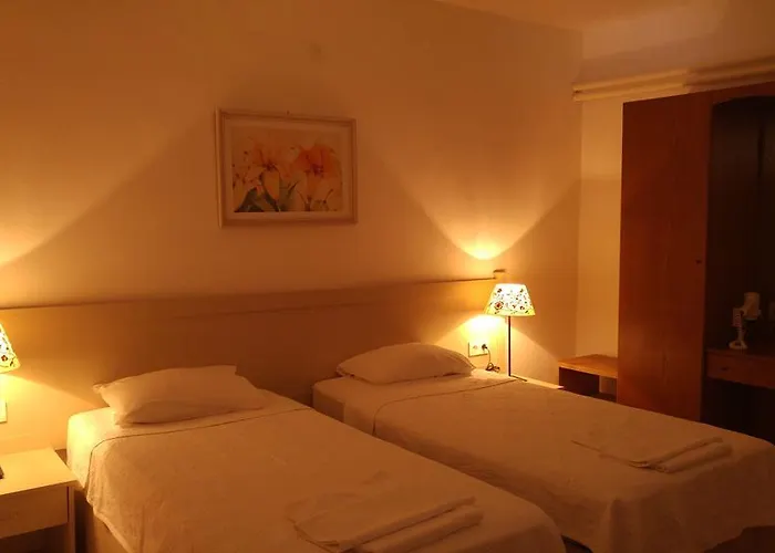 Hotel Mandalya *
